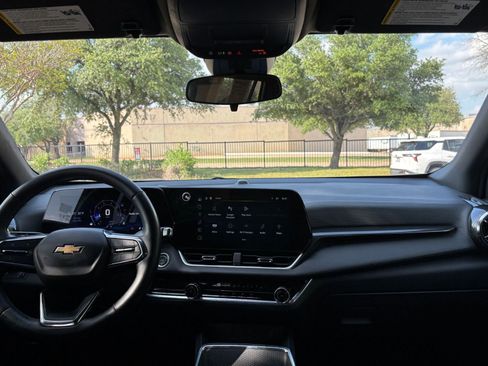 Used 2025 Chevrolet Equinox LT image 34