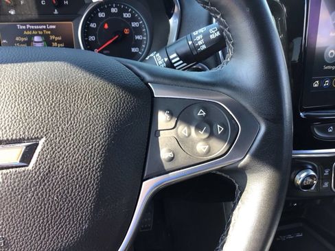 Used 2023 Chevrolet Traverse LT FWD image 23