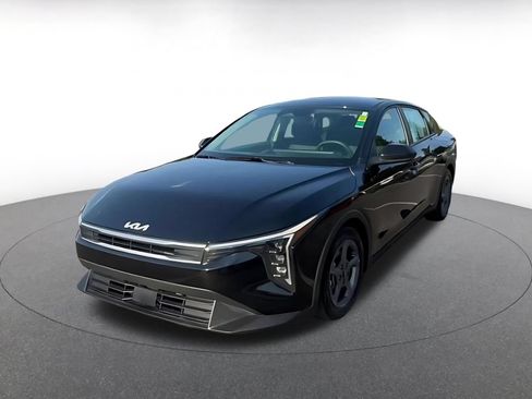 Used 2025 Kia K4 FWD image 8