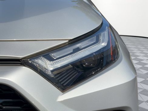 Used 2024 Toyota RAV4 SE w/ Convenience Package AWD/4WD image 12