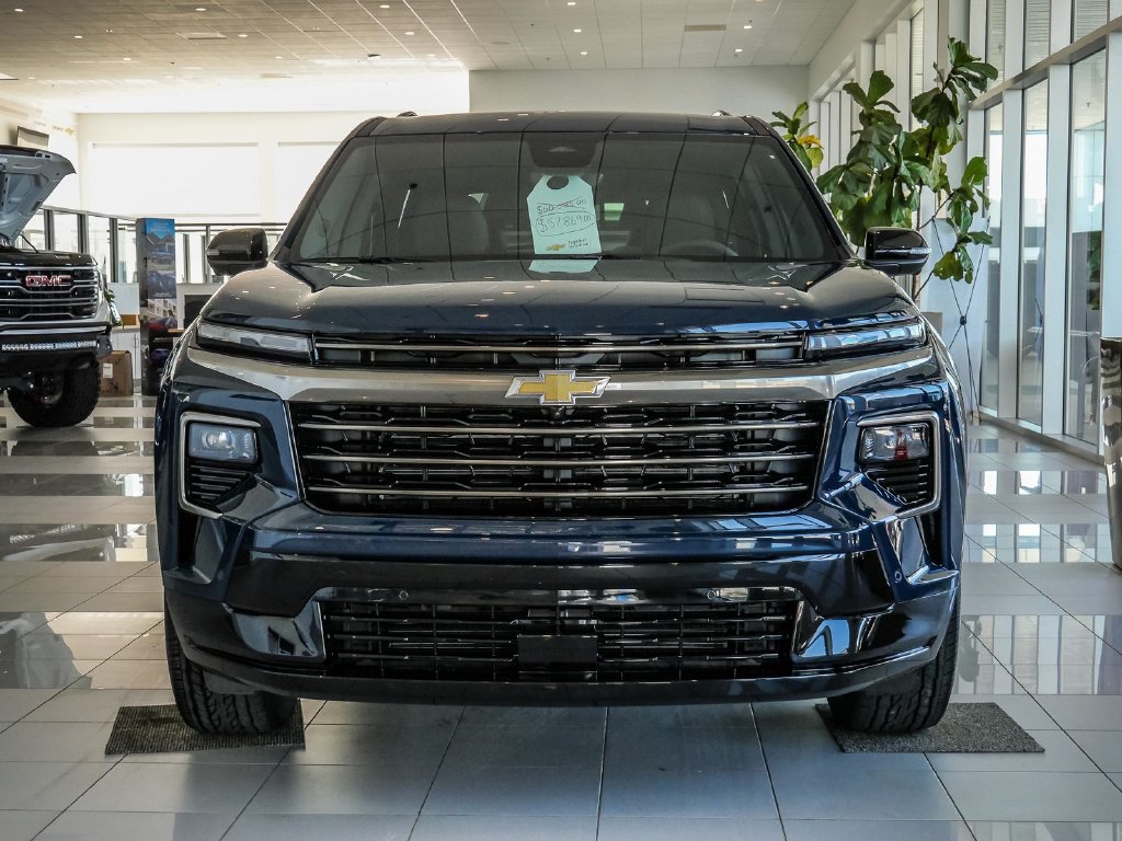 New 2027 Chevrolet Traverse High Country w/ LPO, Floor Liner Package AWD/4WD image 2
