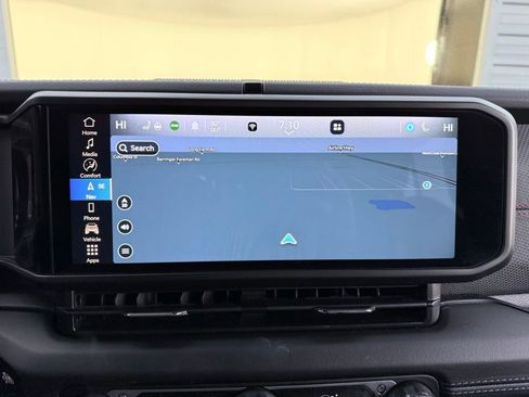 Used 2024 Jeep Gladiator Rubicon image 17