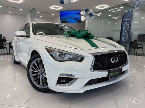 Used 2019 INFINITI Q50 Luxe w/ Essential Package (3.0T Luxe) image 3