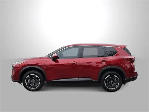 Used 2024 Nissan Rogue SV w/ SV Premium Package image 5
