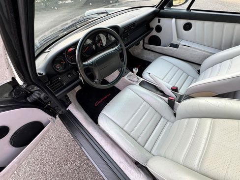 Used 1992 Porsche 911 GT3 RS image 34