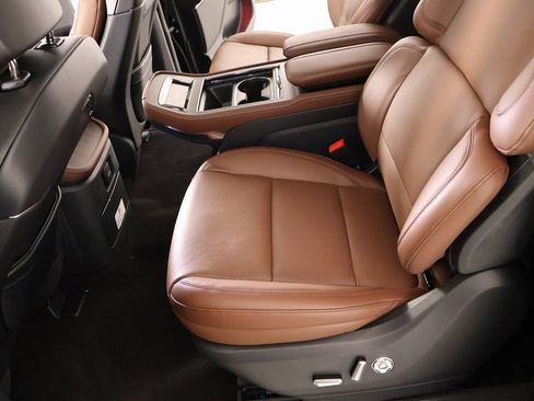 New 2025 Lincoln Navigator L Reserve AWD/4WD image 13