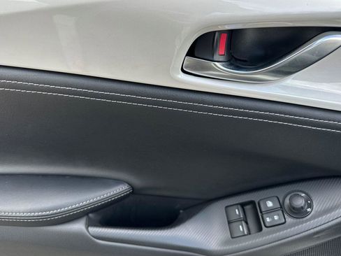 Certified 2025 MAZDA MX-5 Miata RF Club image 12