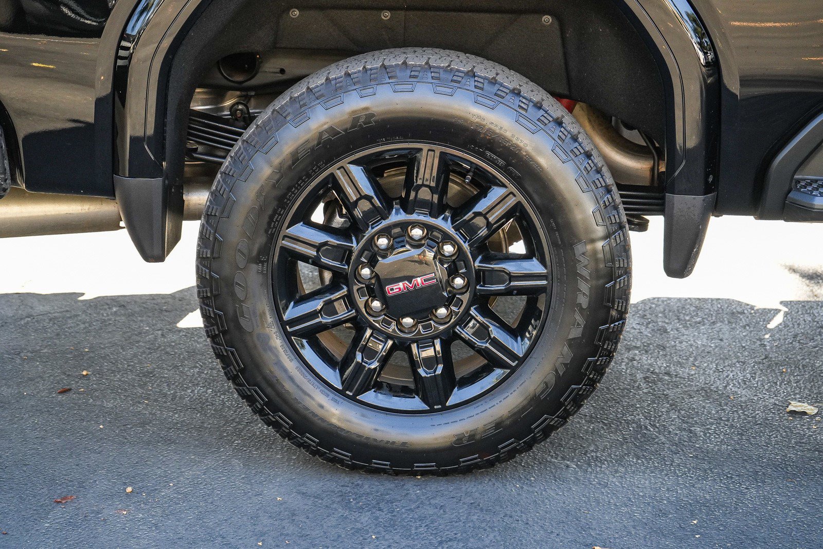 Used 2026 GMC Sierra 2500 AT4 w/ AT4 Premium Plus Package AWD/4WD image 11
