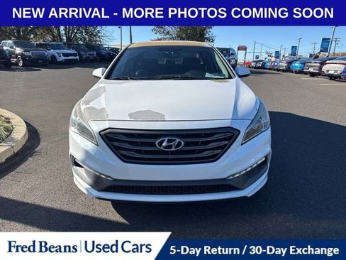 Used 2016 Hyundai Sonata Sport w/ Option Group 02 image 2