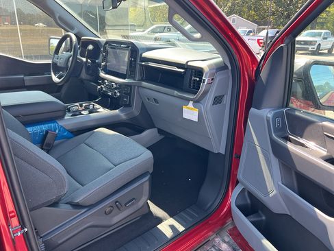 New 2025 Ford F150 XLT image 15