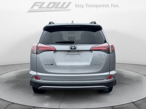 Used 2018 Toyota RAV4 Limited FWD image 6