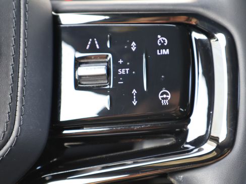 Certified 2025 Land Rover Range Rover Sport Dynamic SE AWD/4WD image 17