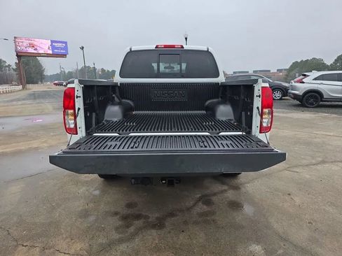 Used 2016 Nissan Frontier Desert Runner image 14