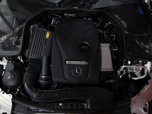 Used 2018 Mercedes-Benz C 300 Sedan image 25