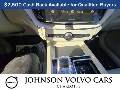 New 2026 Volvo XC60 B5 Ultra w/ Protection Package Premier image 21