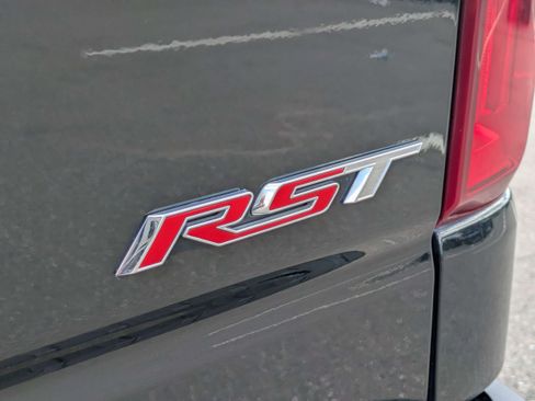 Used 2021 Chevrolet Silverado 1500 RST w/ Bed Protection Package AWD/4WD image 14