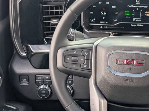 Used 2025 GMC Sierra 1500 SLT w/ SLT Premium Plus Package image 20