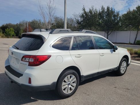 Used 2017 Subaru Outback 2.5i Premium image 4