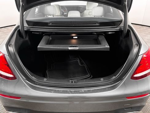 Used 2019 Mercedes-Benz E 450 4MATIC Sedan image 32