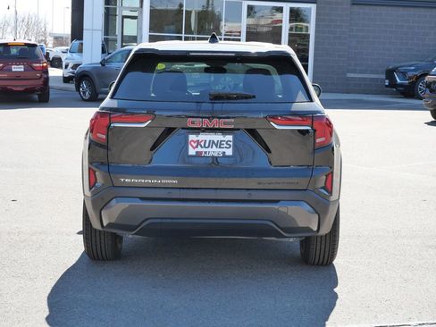 Used 2025 GMC Terrain Elevation image 8
