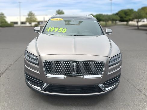 Used 2019 Lincoln Nautilus Reserve w/ Ultimate Package FWD image 2