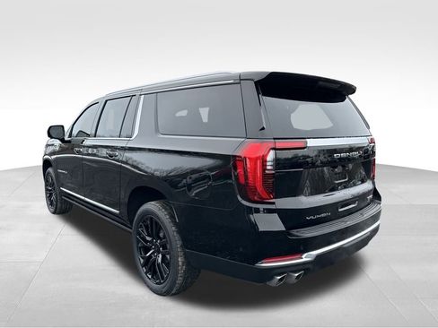 Used 2025 GMC Yukon XL Denali w/ Sun & Power Step Package image 18