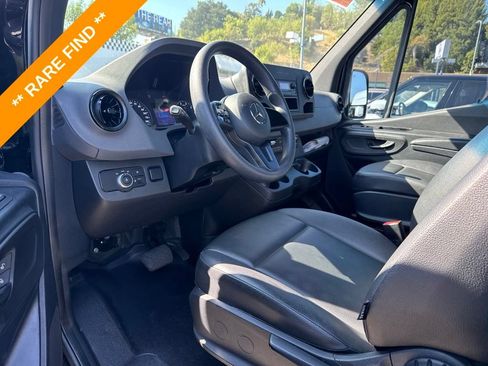 Used 2021 Mercedes-Benz Sprinter 2500 image 11