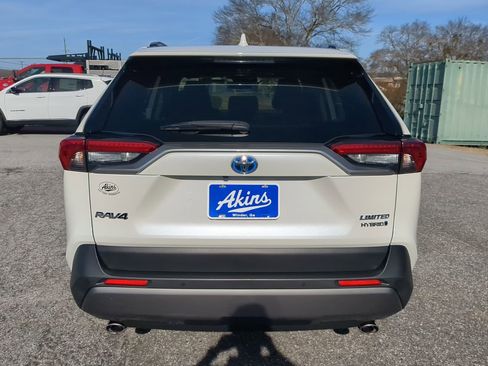Used 2020 Toyota RAV4 Limited image 4