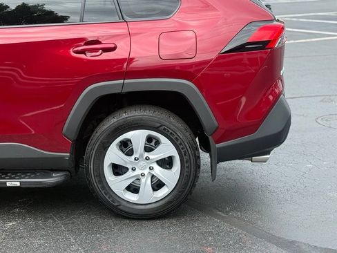 Used 2025 Toyota RAV4 LE AWD/4WD image 4