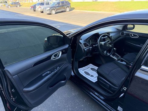 Used 2019 Nissan Sentra SV FWD image 10