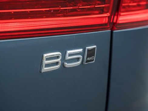 Used 2023 Volvo XC60 B5 Ultimate w/ Climate Package AWD/4WD image 9