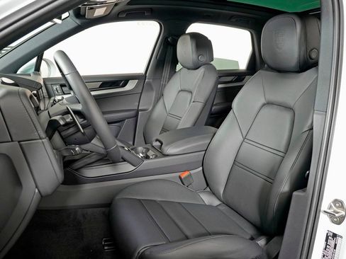 Used 2026 Porsche Cayenne S AWD/4WD image 5