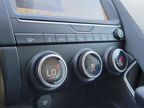 Used 2019 Jaguar E-PACE S image 24