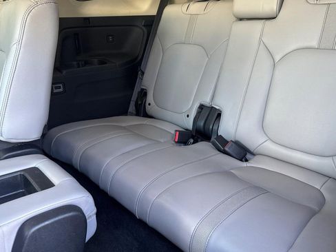 Used 2024 Honda Pilot EX-L image 32