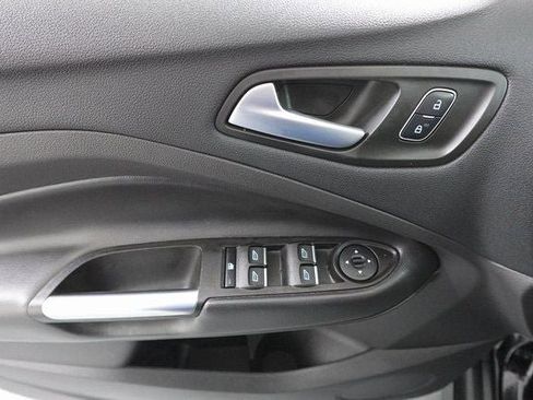 Used 2017 Ford C-MAX SE image 8