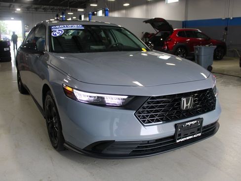 Used 2025 Honda Accord SE image 3