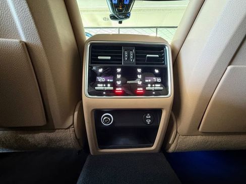 Used 2021 Porsche Cayenne Coupe image 24