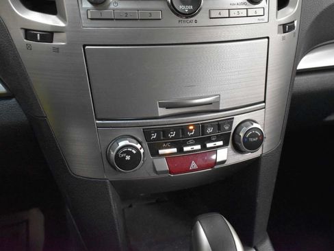Used 2011 Subaru Outback 2.5i Premium w/ All-Weather Pkg AWD/4WD image 23