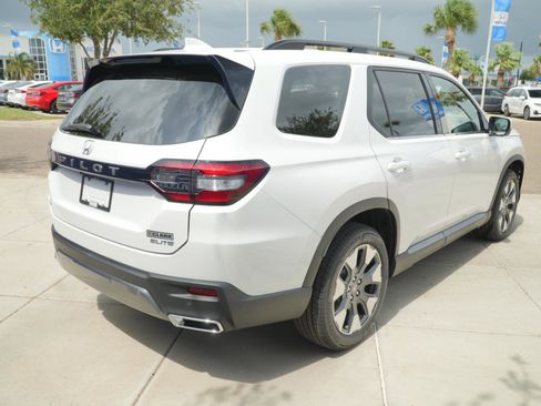 New 2026 Honda Pilot Elite image 5