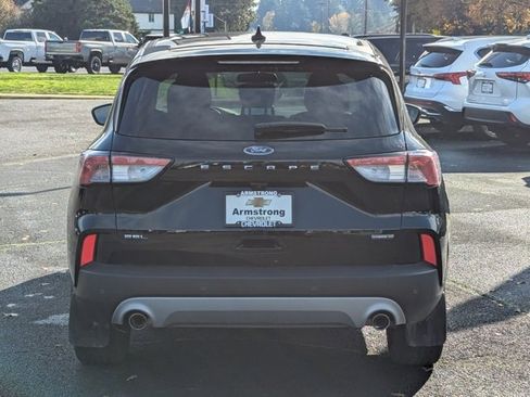Used 2022 Ford Escape SEL w/ Technology Package image 4