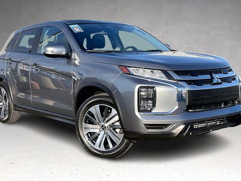 Used 2024 Mitsubishi Outlander Sport SE image 2