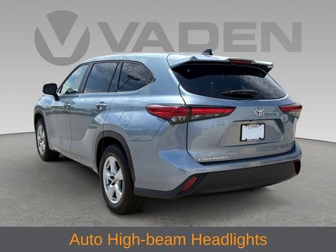 Used 2023 Toyota Highlander LE FWD image 7