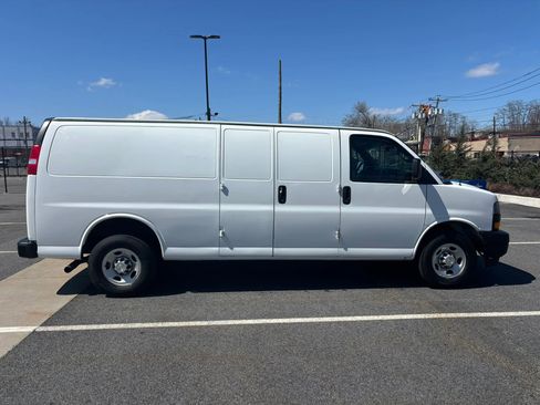 Used 2019 Chevrolet Express 2500 Extended w/ Driver Convenience Package image 10