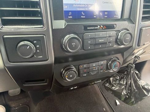 Used 2020 Ford F150 XLT w/ Equipment Group 302A Luxury AWD/4WD image 40