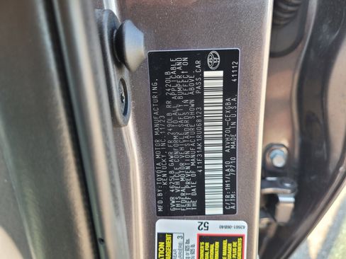 Certified 2024 Toyota Camry XLE image 19