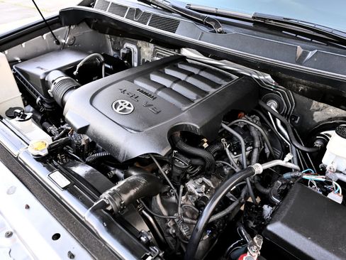 Used 2012 Toyota Tundra 2WD Double Cab image 32