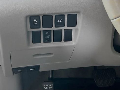 Used 2015 Nissan Quest SL w/ Bose Package FWD image 11