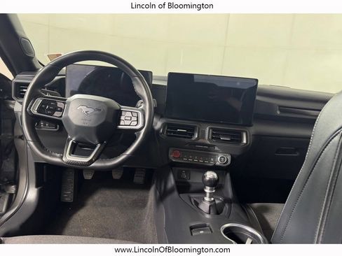 Used 2025 Ford Mustang GT RWD image 16