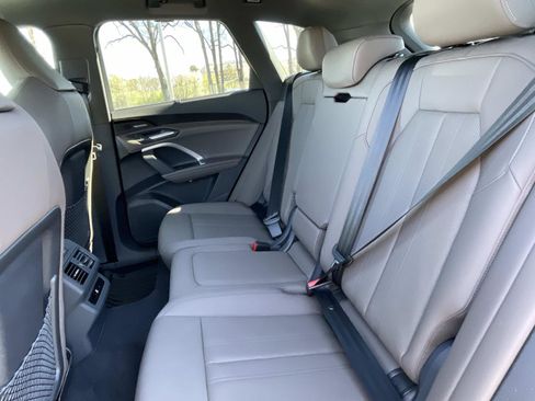 New 2025 Audi Q5 Premium Plus image 12