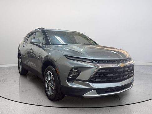 Used 2024 Chevrolet Blazer LT w/ Convenience Package FWD image 1
